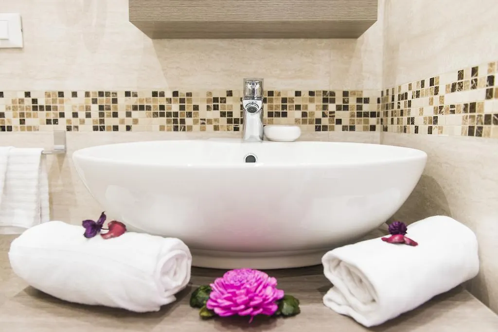 Domus Trevi Bed & Breakfast Rome