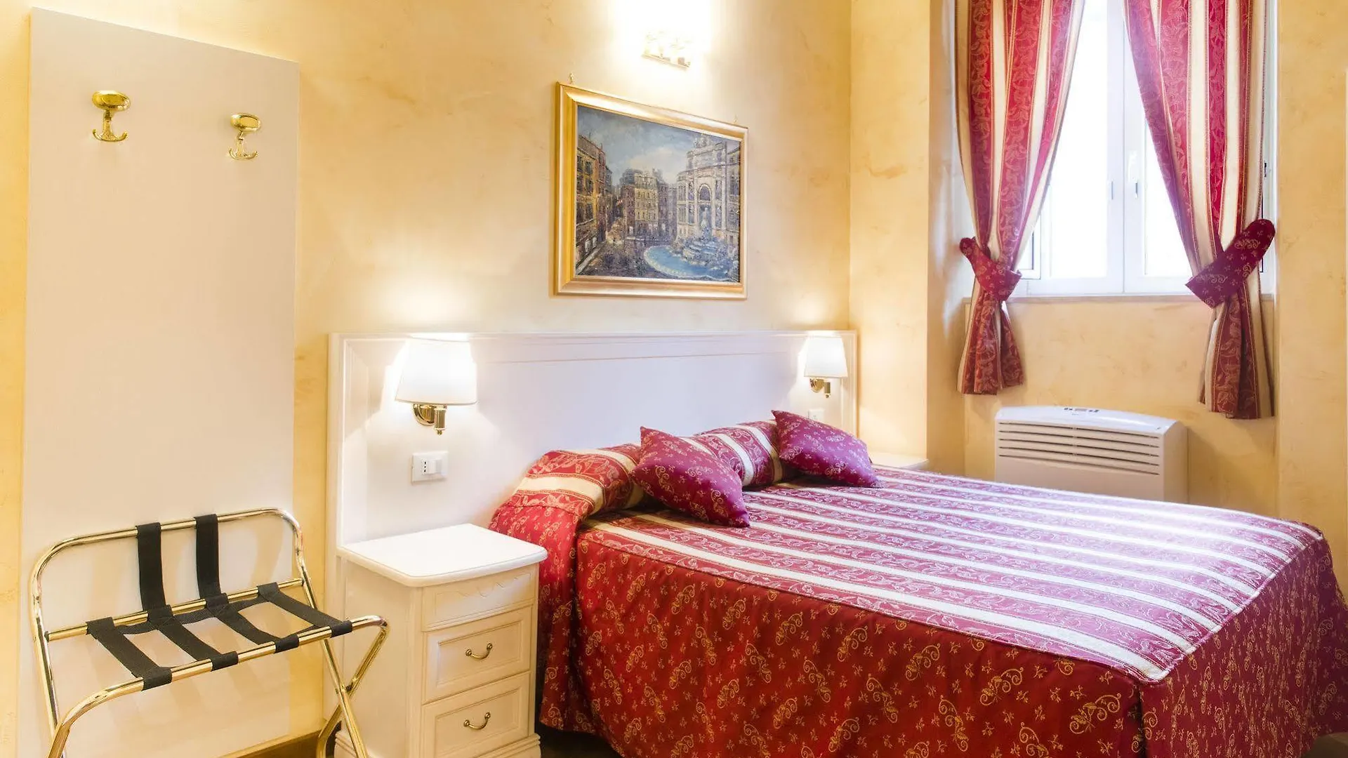 Domus Trevi contacts