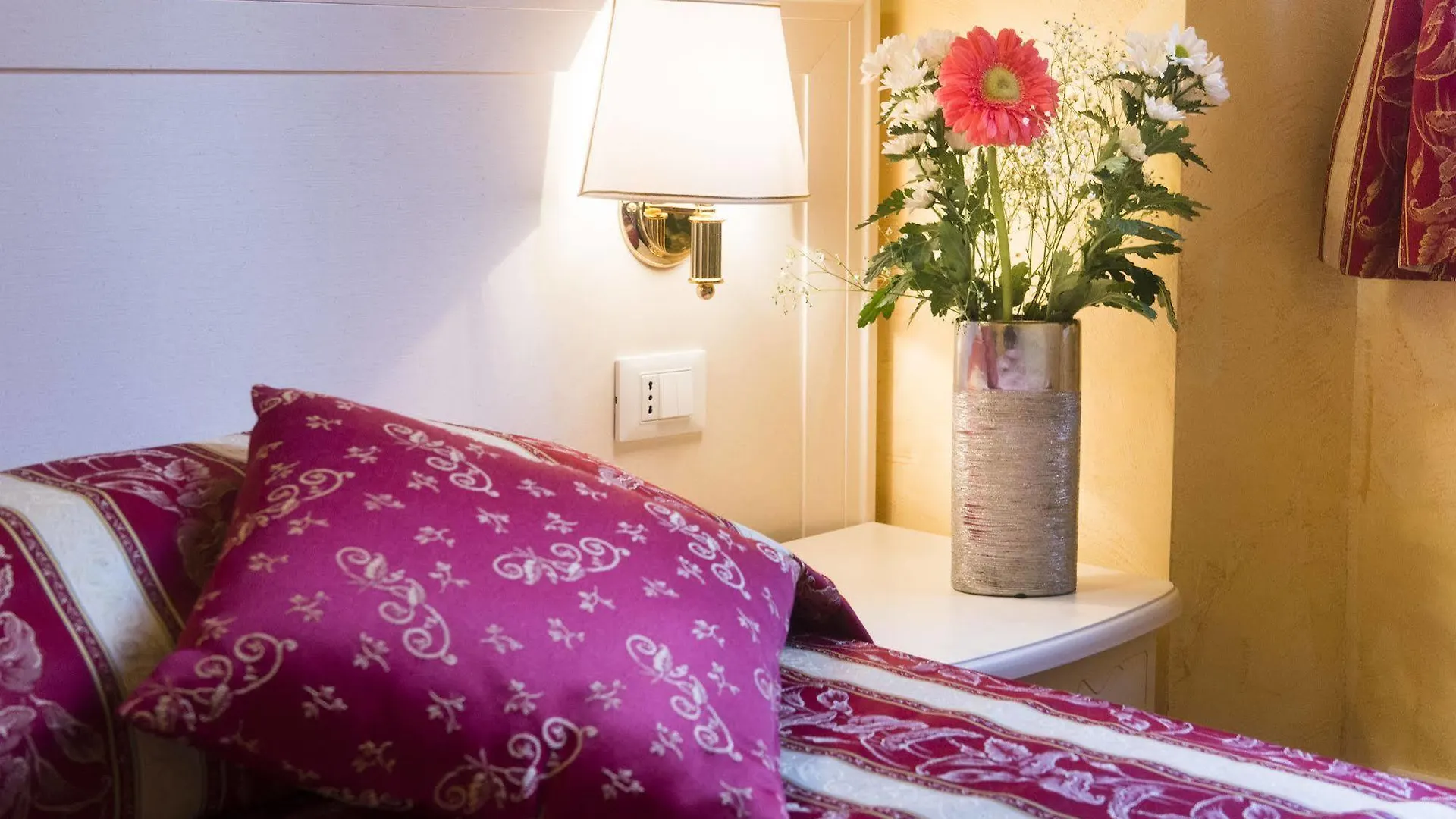 Domus Trevi Bed & Breakfast Rome 3*,  Italy
