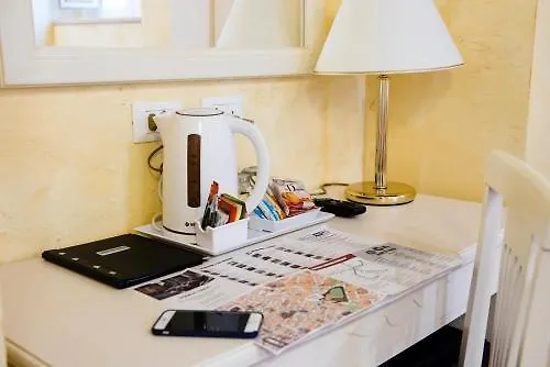 Domus Trevi Bed & Breakfast Rome Italy